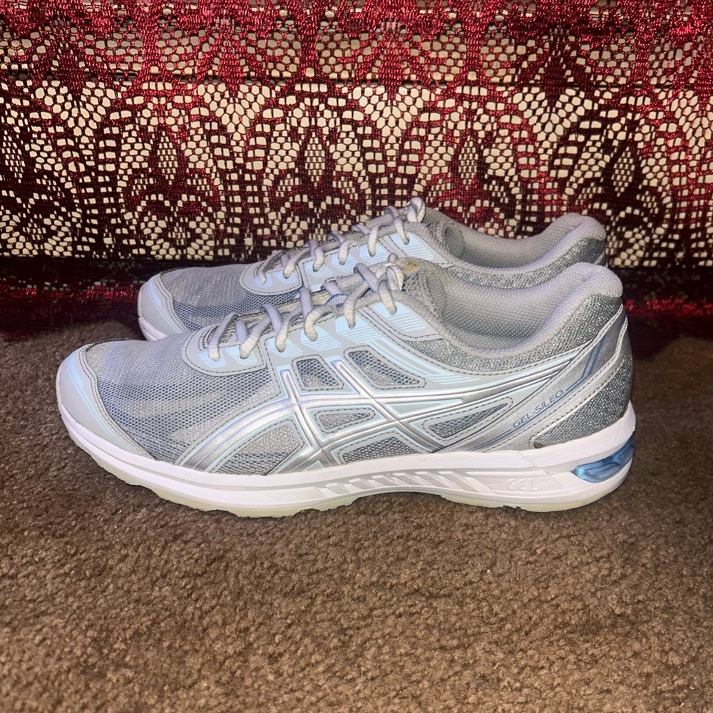 ASICS - Picture 4 of 5